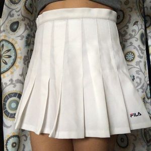 white fila pleated tennis skirt